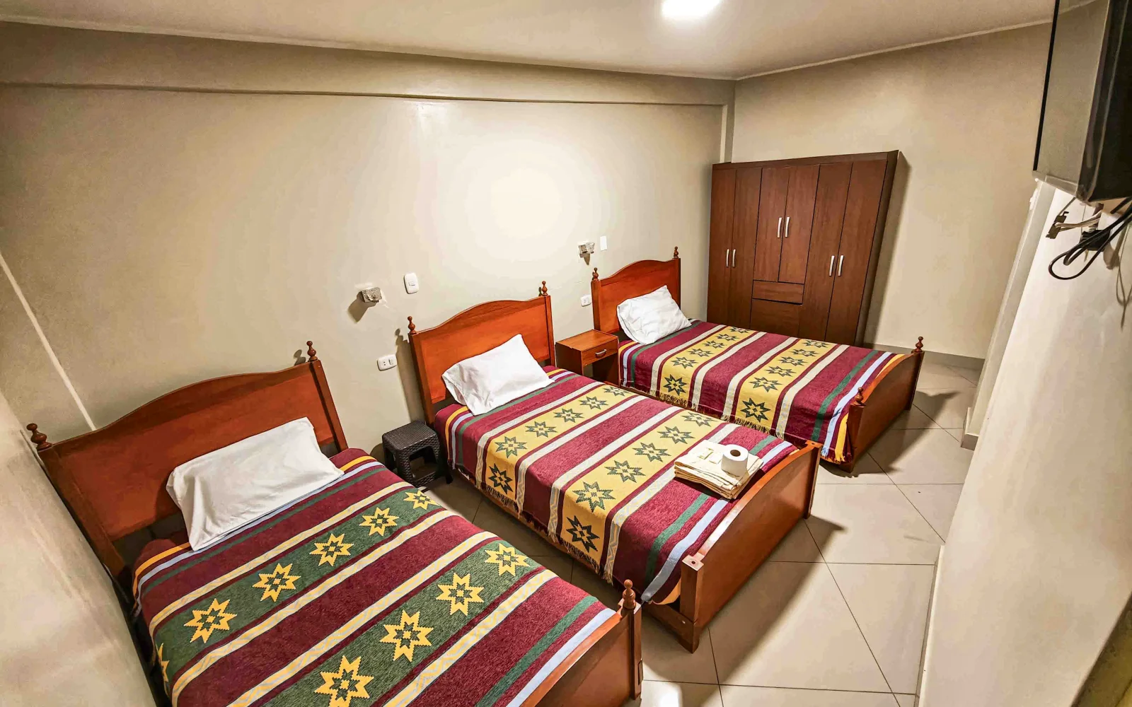 Habitacion familiar con tres camas